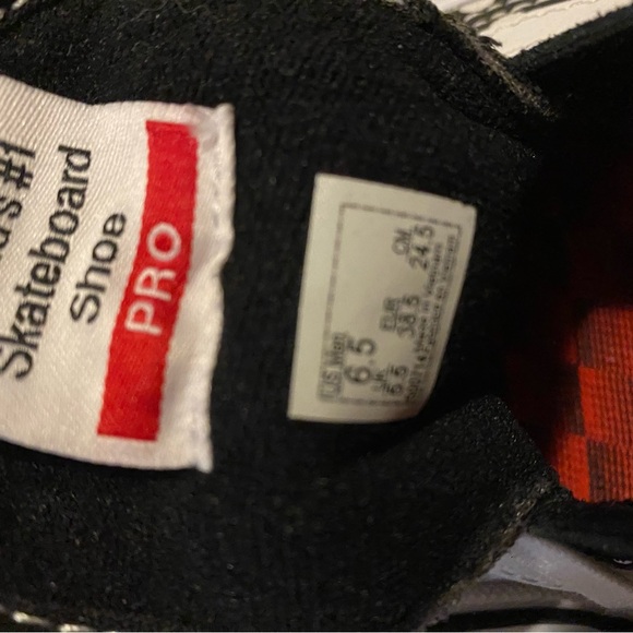 VANS DUSTIN DOLLIN OLD SKOOL PRO SHOES - Picture 3 of 3